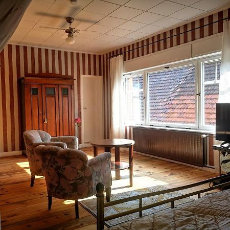 Bed and Breakfast Am Lindenplatz Crinitz Экстерьер фото
