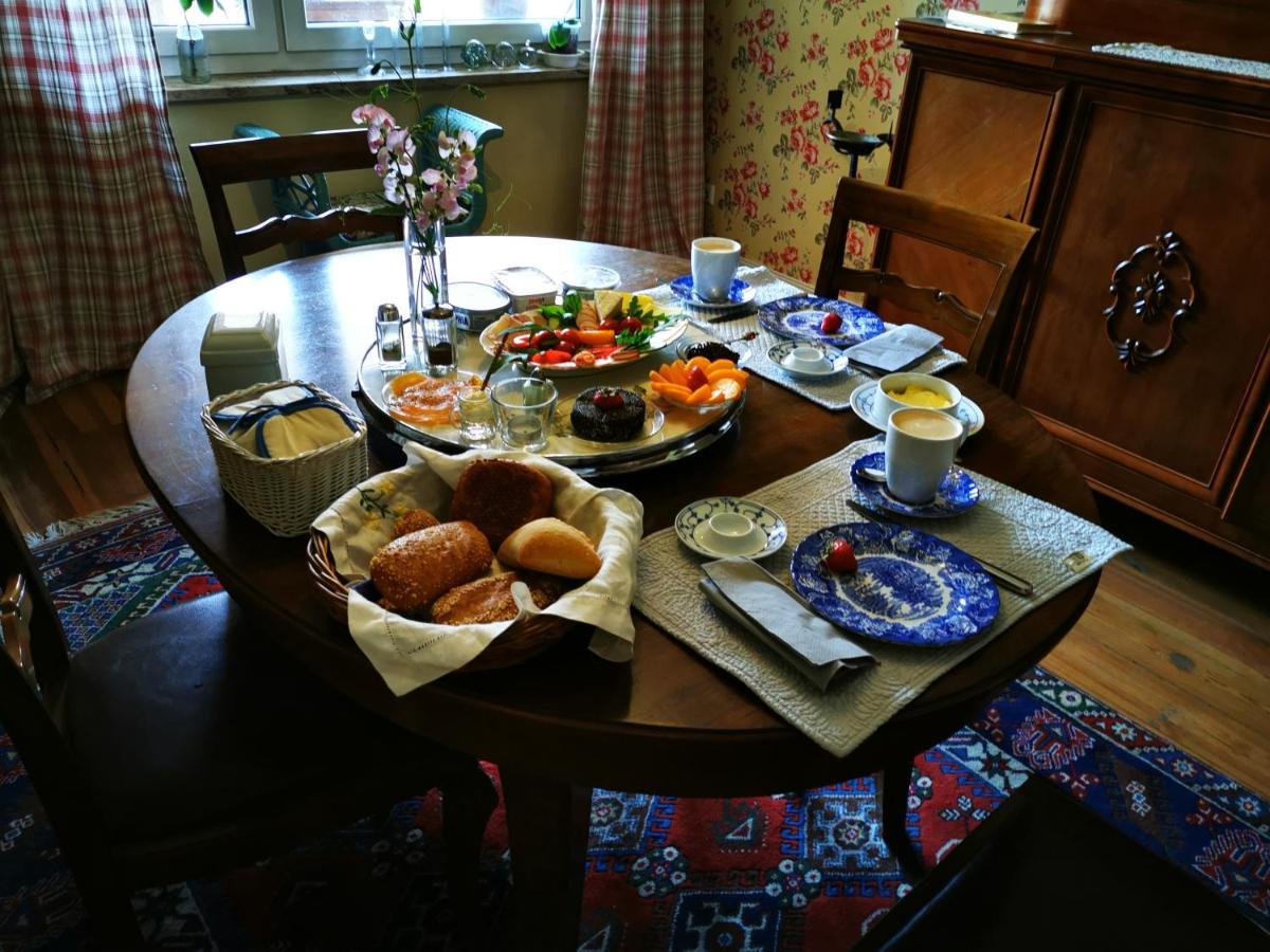 Bed and Breakfast Am Lindenplatz Crinitz Экстерьер фото