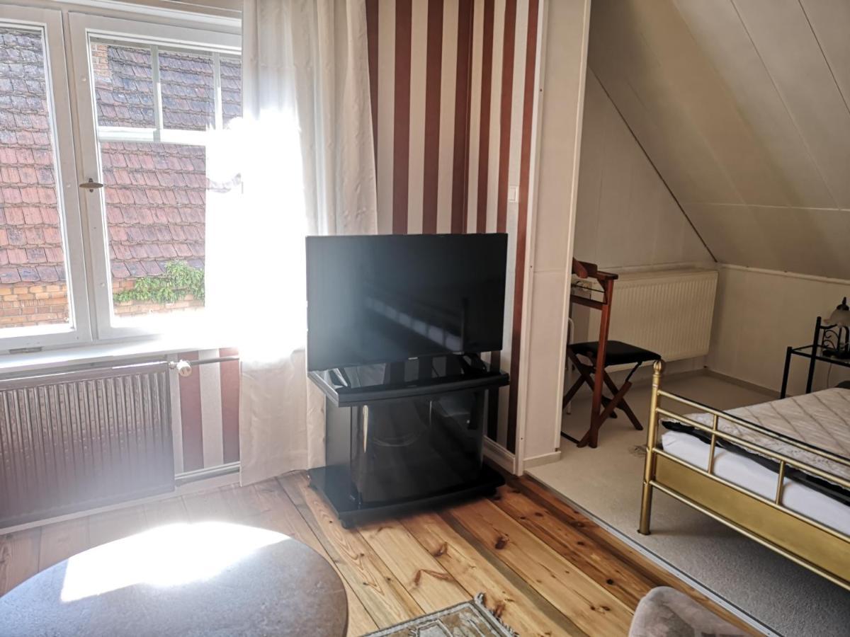 Bed and Breakfast Am Lindenplatz Crinitz Экстерьер фото